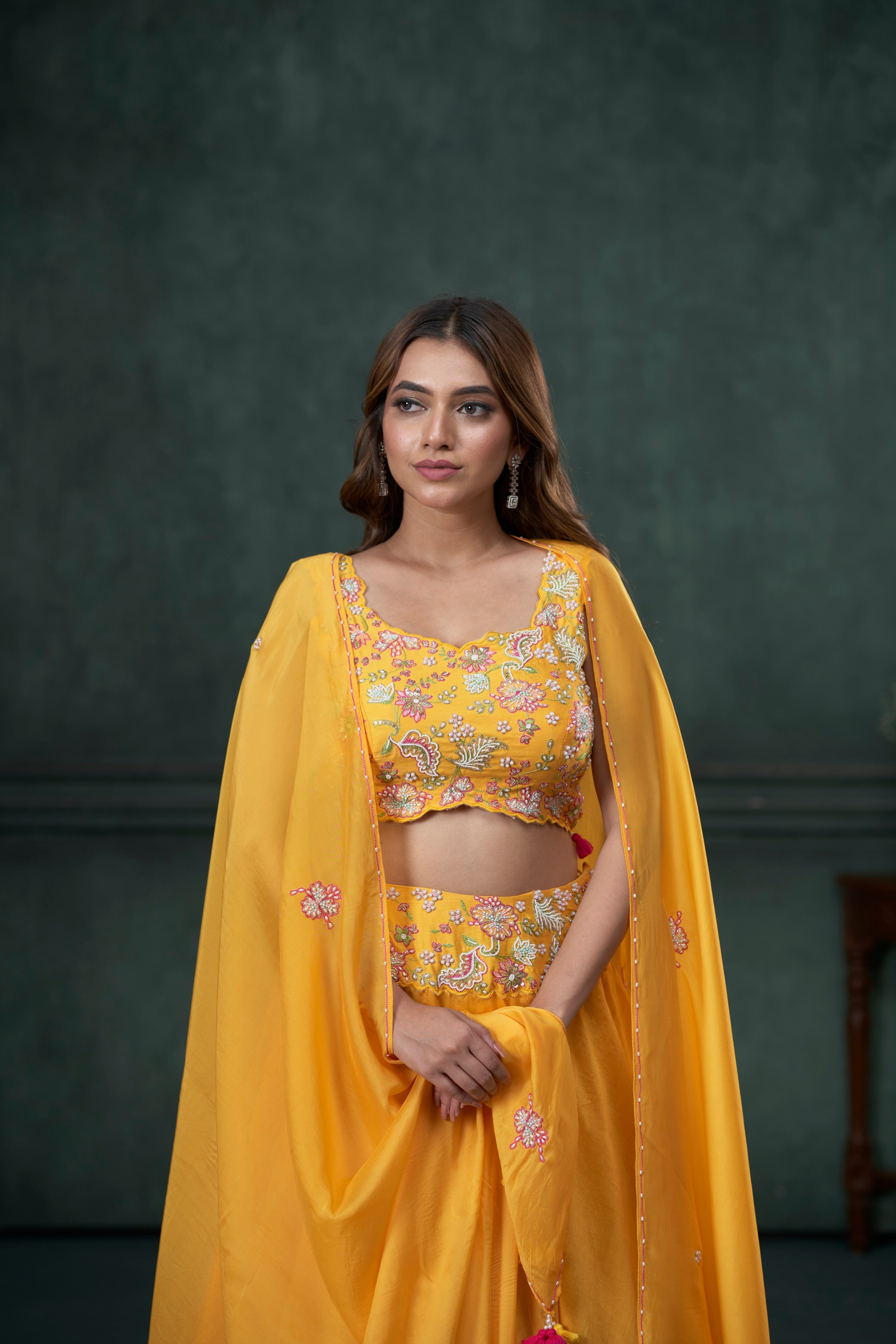 Peela rang ghagra
