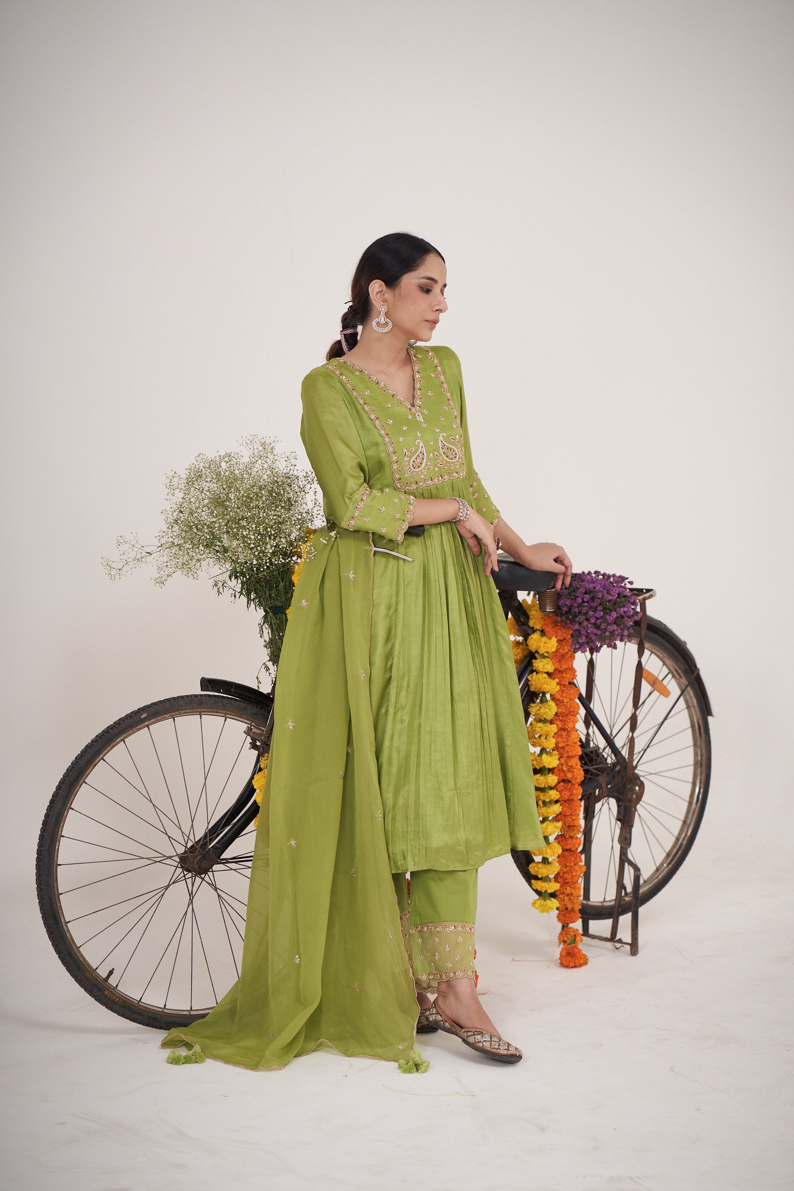 Aneri Kurta Pant Set