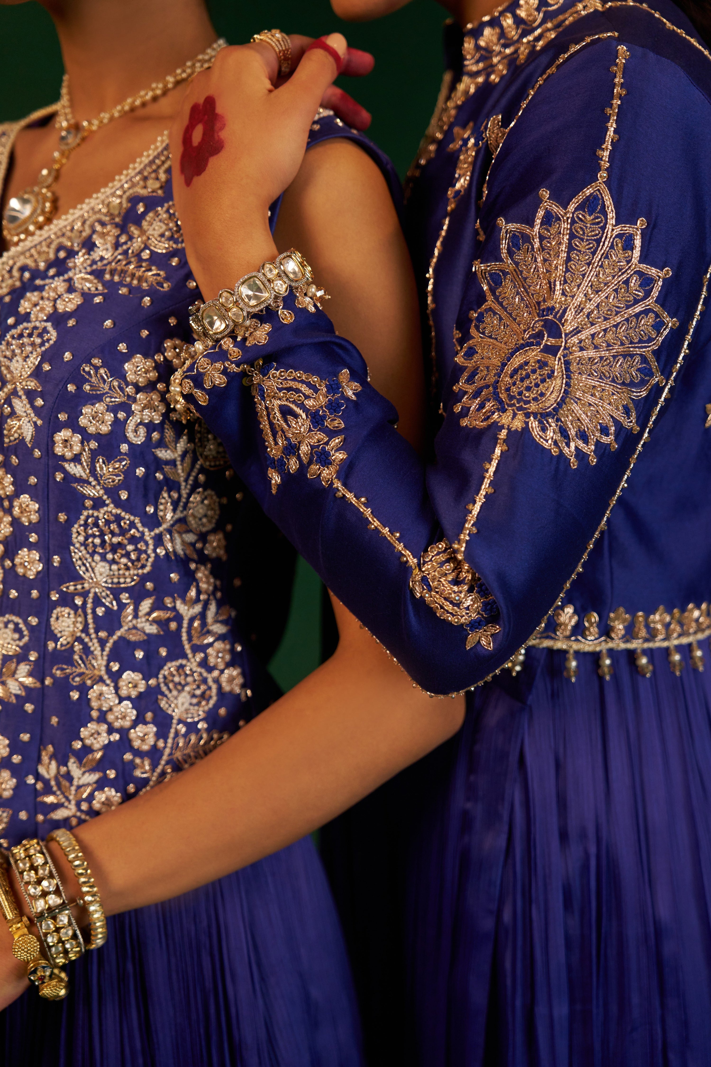 Mor Gown