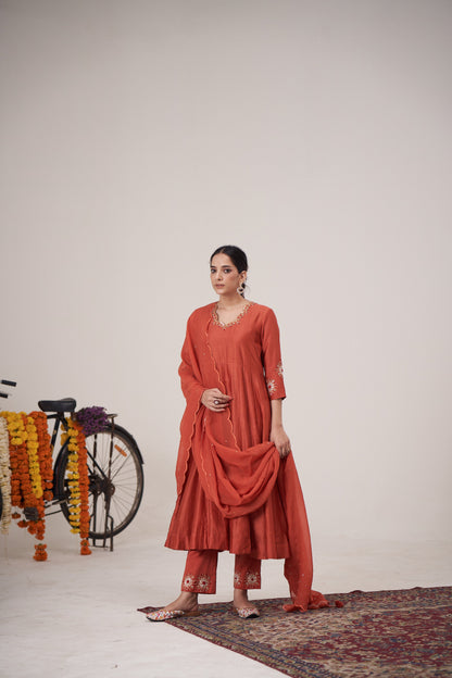 Keri Kesariya Pants Set
