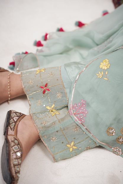 Baagiya Kurta Set