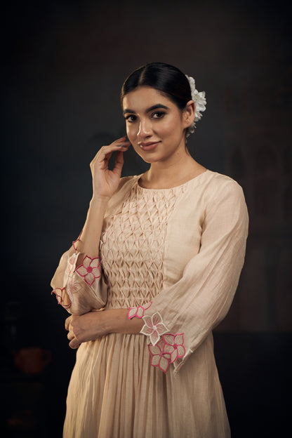 Hath-Kala Smocking kurta set