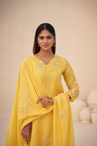 Suraai Kurta Set