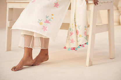 Suraai Kurta Set