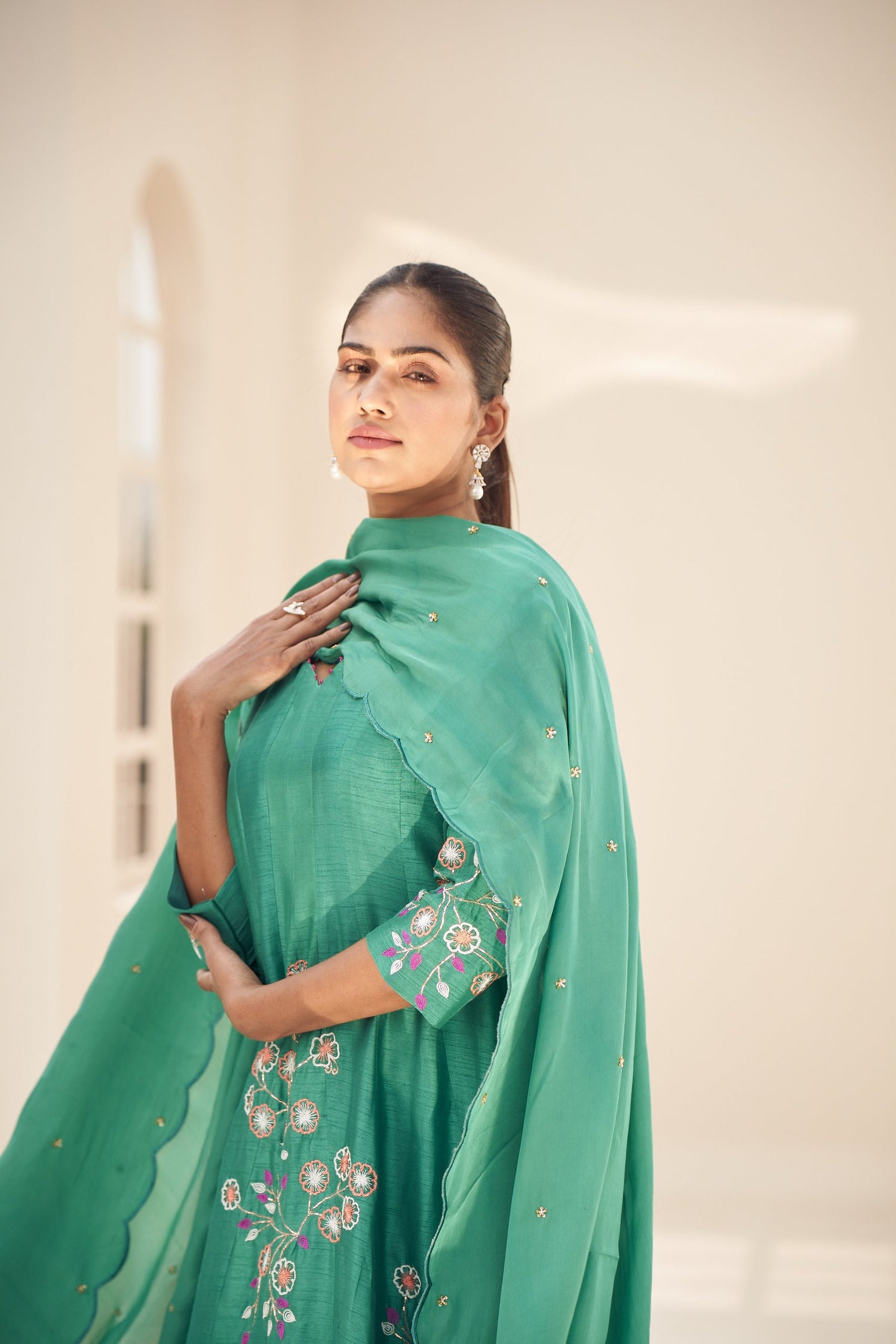 Vaadiya anarkali set