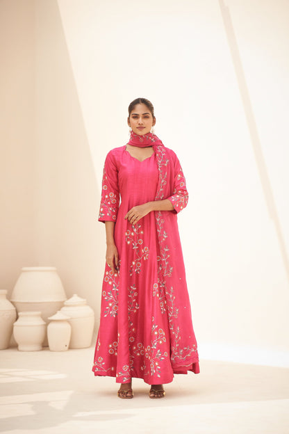 Vaadiya anarkali set